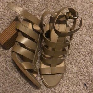 American eagle sandals